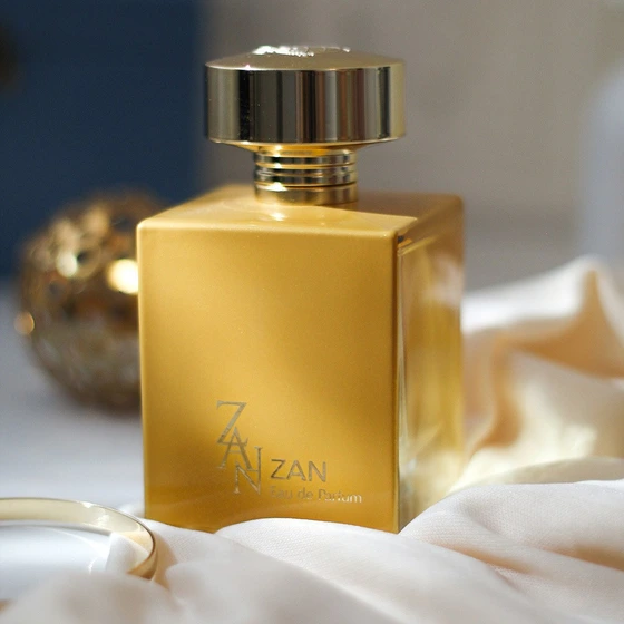 عطر ادوپرفیوم زنانه فراگرنس ورد مدل Zan حجم ۵۰ میلی لیتر خنک شیرین