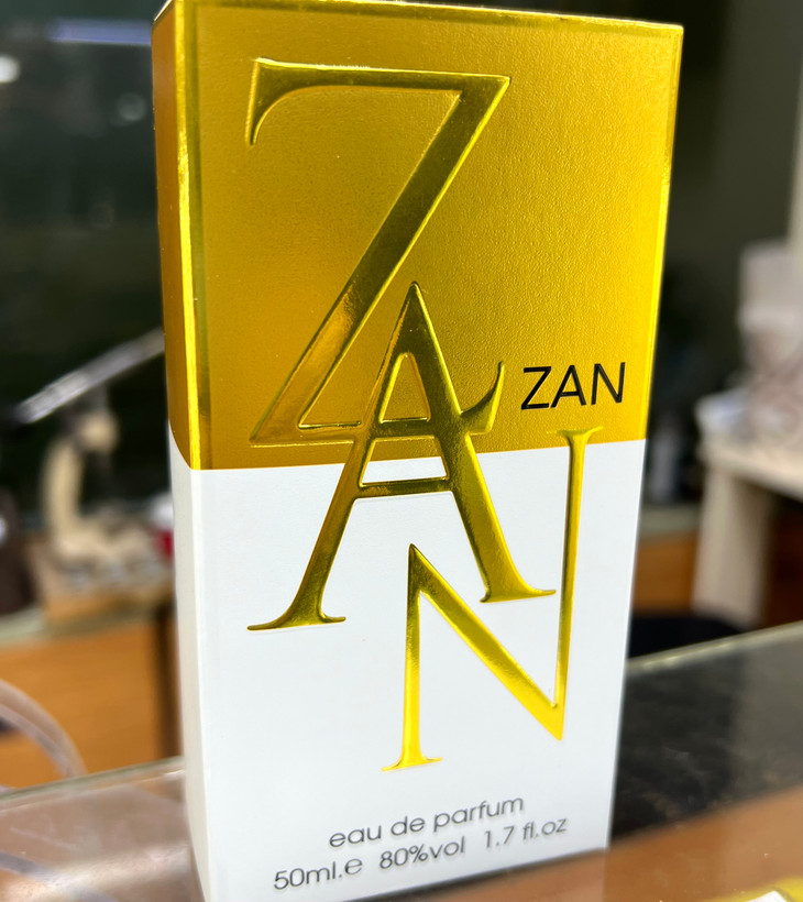 عطر ادوپرفیوم زنانه فراگرنس ورد مدل Zan حجم ۵۰ میلی لیتر خنک شیرین